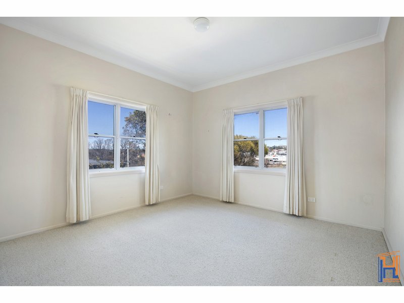 Photo - 163 Kirkwood Street, Armidale NSW 2350 - Image 6