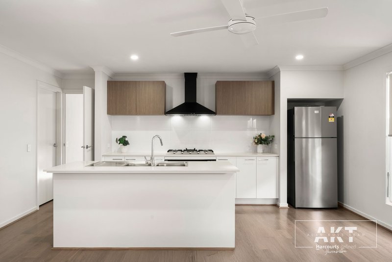 Photo - 163 Mckinnon Drive, Yarrabilba QLD 4207 - Image 7