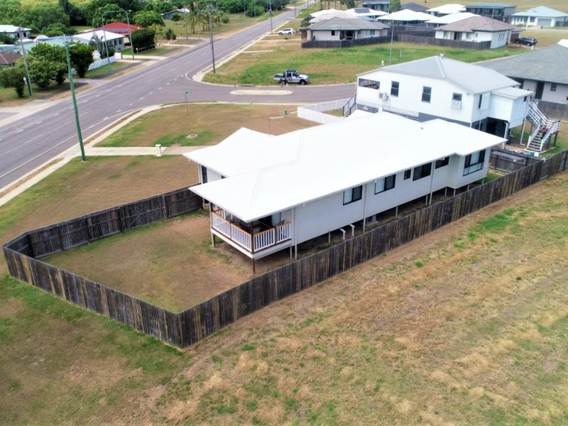 Photo - 163 Queens Road, Bowen QLD 4805 - Image 2