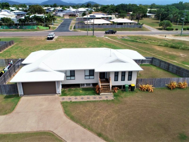 Photo - 163 Queens Road, Bowen QLD 4805 - Image 3