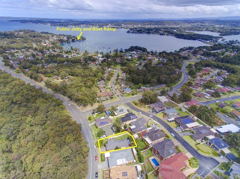 163 The Ridgeway , Bolton Point NSW 2283