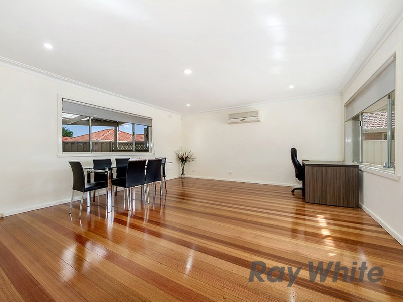 Photo - 1/63 Walmer Avenue, St Albans VIC 3021 - Image 2