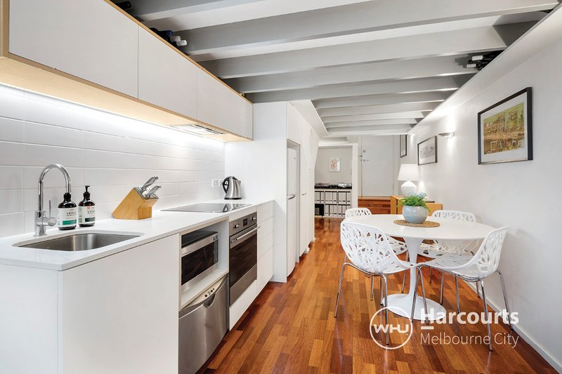 Photo - 16/30 Russell Street, Melbourne VIC 3000 - Image 3