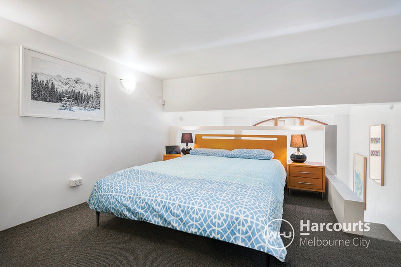 Photo - 16/30 Russell Street, Melbourne VIC 3000 - Image 4