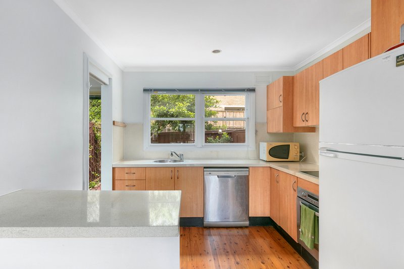 Photo - 16/30A The Crescent, Dee Why NSW 2099 - Image 2