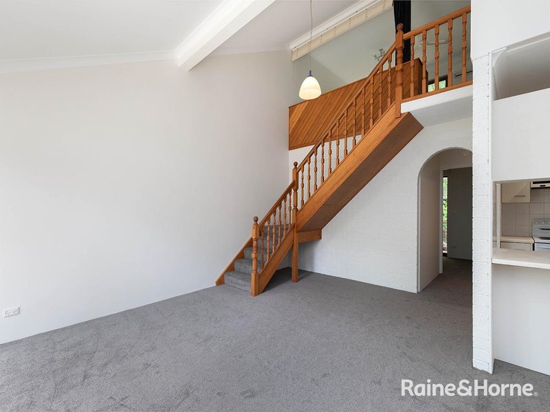 Photo - 16/31-33 Bishop Street, St Lucia QLD 4067 - Image 1