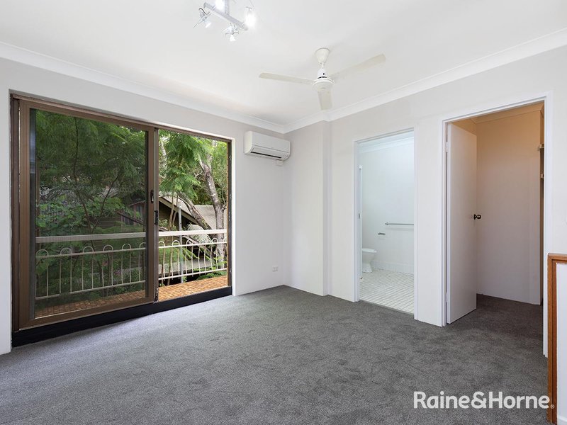 Photo - 16/31-33 Bishop Street, St Lucia QLD 4067 - Image 4
