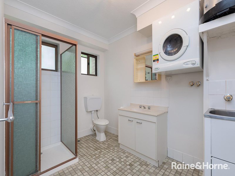 Photo - 16/31-33 Bishop Street, St Lucia QLD 4067 - Image 7