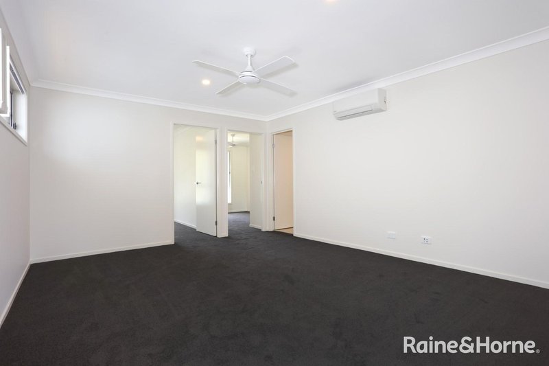 Photo - 163/63 Watercress Boulevard, Redbank Plains QLD 4301 - Image 7