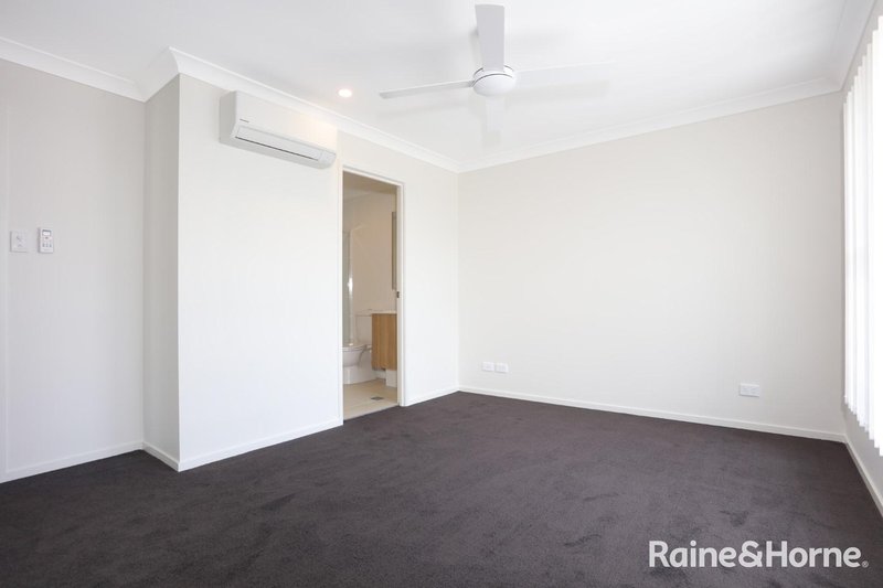 Photo - 163/63 Watercress Boulevard, Redbank Plains QLD 4301 - Image 10