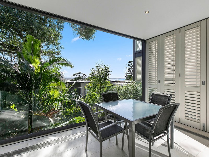 Photo - 16/37 Noosa Drive, Noosa Heads QLD 4567 - Image 4