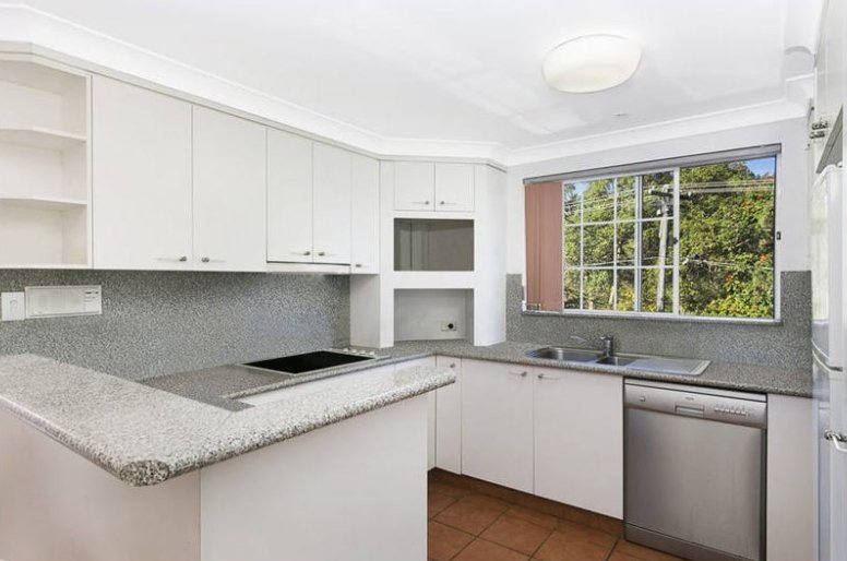 Photo - 1/64 Armadale Street, St Lucia QLD 4067 - Image 2