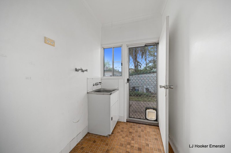 Photo - 164 Borilla Street, Emerald QLD 4720 - Image 8