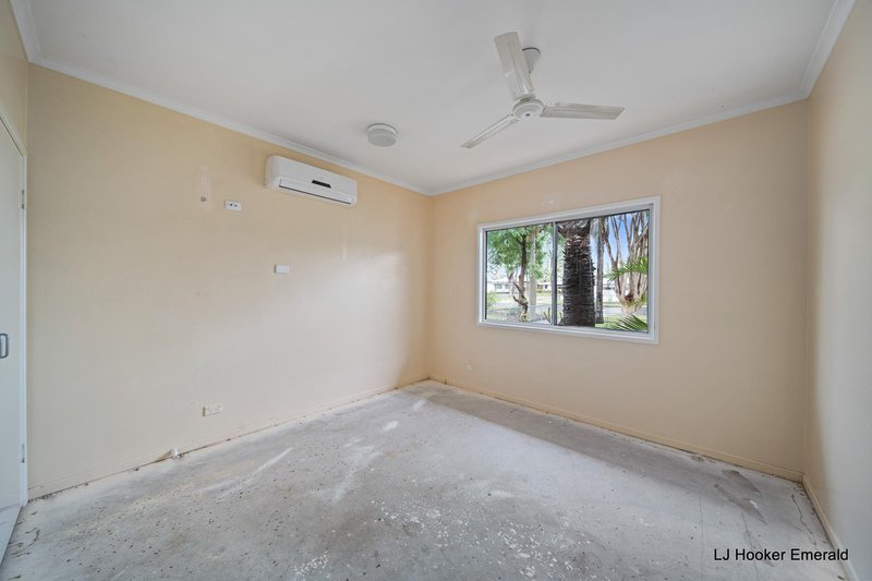 Photo - 164 Borilla Street, Emerald QLD 4720 - Image 13