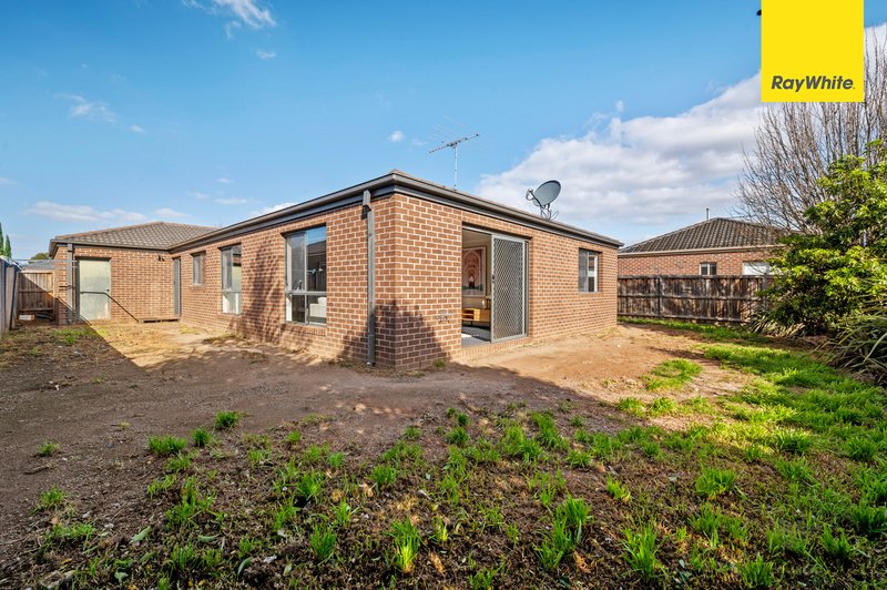 Photo - 164 Botanica Springs Boulevard, Brookfield VIC 3338 - Image 13