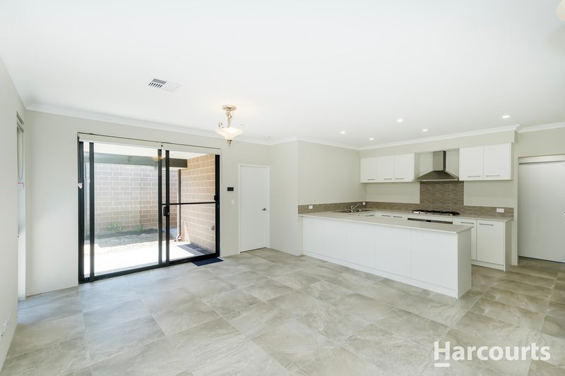 Photo - 164 Camberwarra Drive, Craigie WA 6025 - Image 3