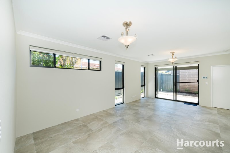 Photo - 164 Camberwarra Drive, Craigie WA 6025 - Image 4