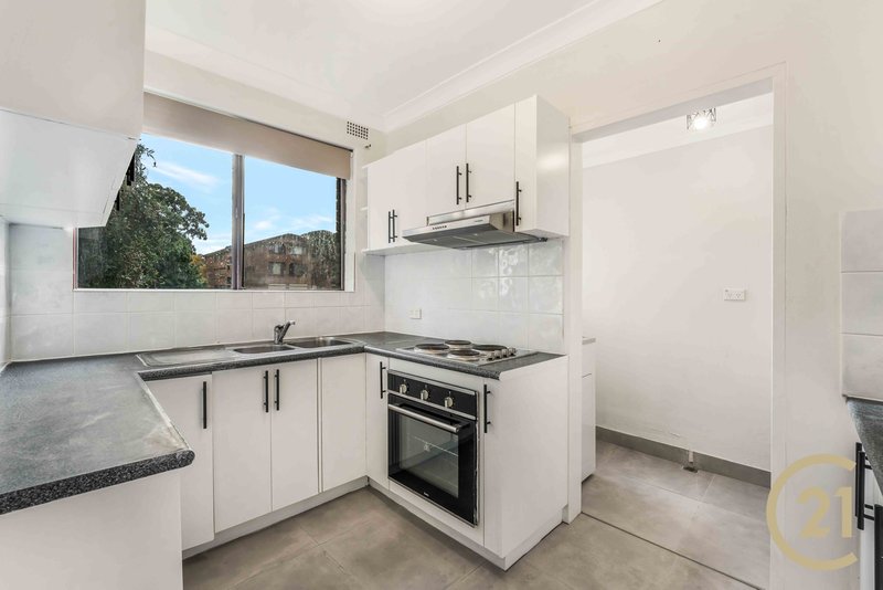 Photo - 1/64 Copeland Street, Liverpool NSW 2170 - Image 4