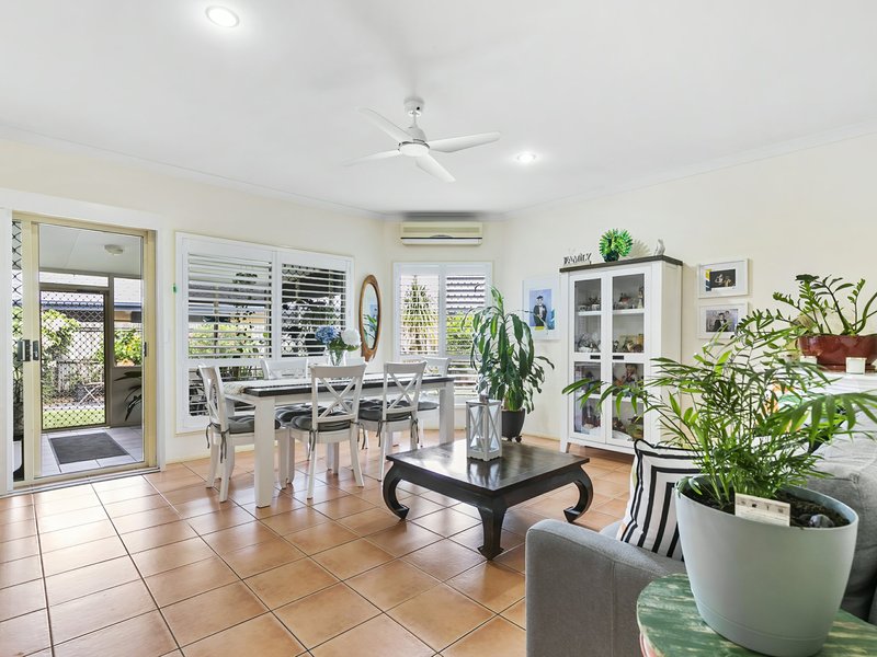 Photo - 164 Endeavour Drive, Banksia Beach QLD 4507 - Image 2