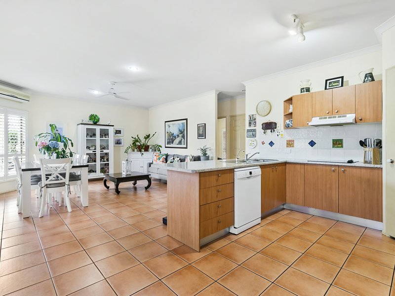 Photo - 164 Endeavour Drive, Banksia Beach QLD 4507 - Image 5