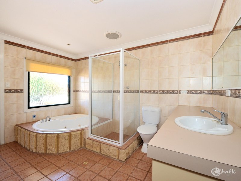 Photo - 164 Fendam Street, Warnbro WA 6169 - Image 9