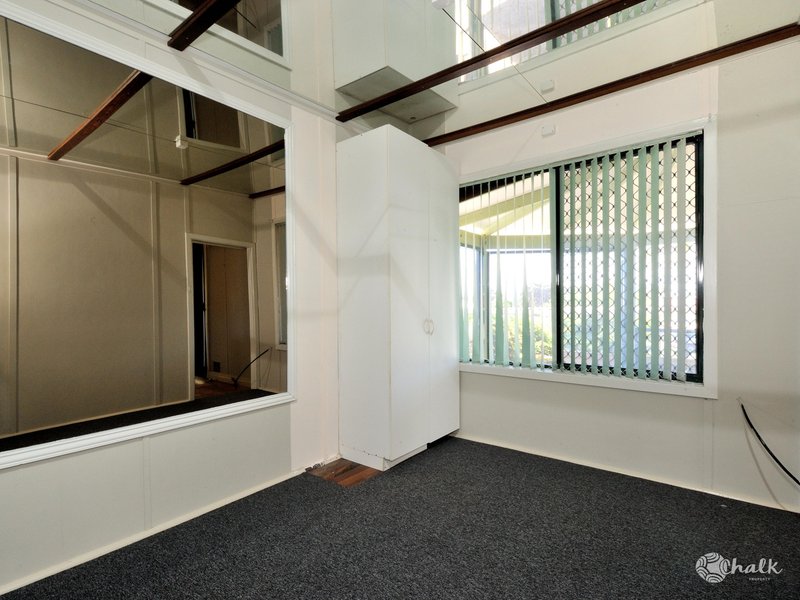 Photo - 164 Fendam Street, Warnbro WA 6169 - Image 10