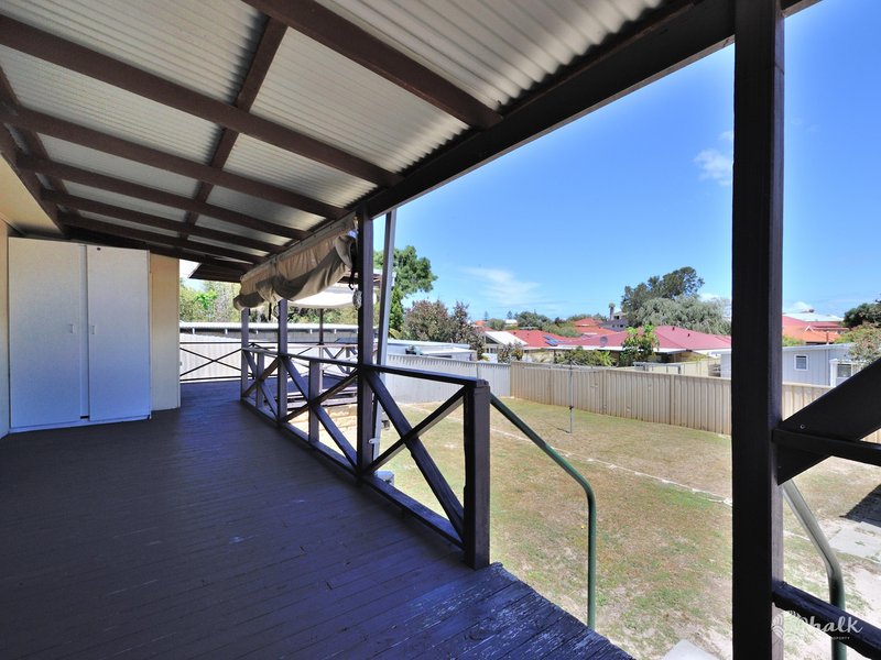 Photo - 164 Fendam Street, Warnbro WA 6169 - Image 16