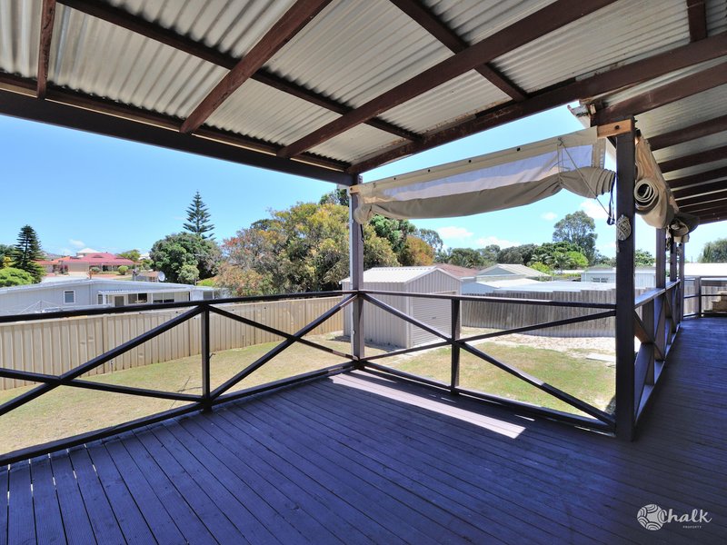 Photo - 164 Fendam Street, Warnbro WA 6169 - Image 17