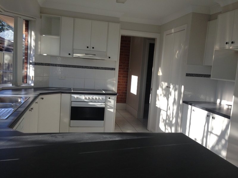 Photo - 1/64 Griffin Avenue, Tamworth NSW 2340 - Image 2