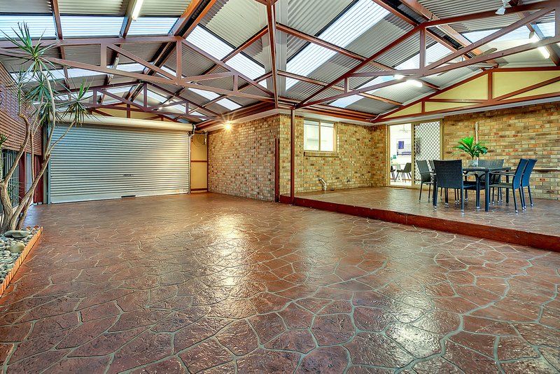 Photo - 164 Hothlyn Drive, Craigieburn VIC 3064 - Image 3