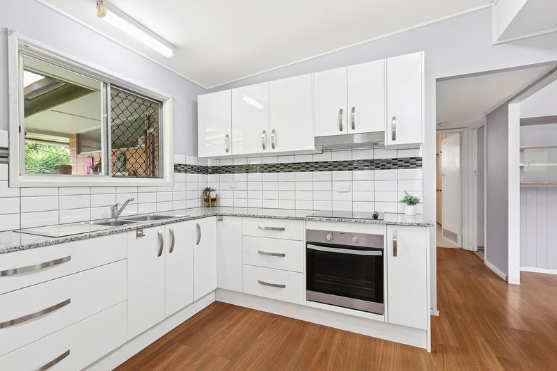 Photo - 164 Housden Street, Frenchville QLD 4701 - Image 2