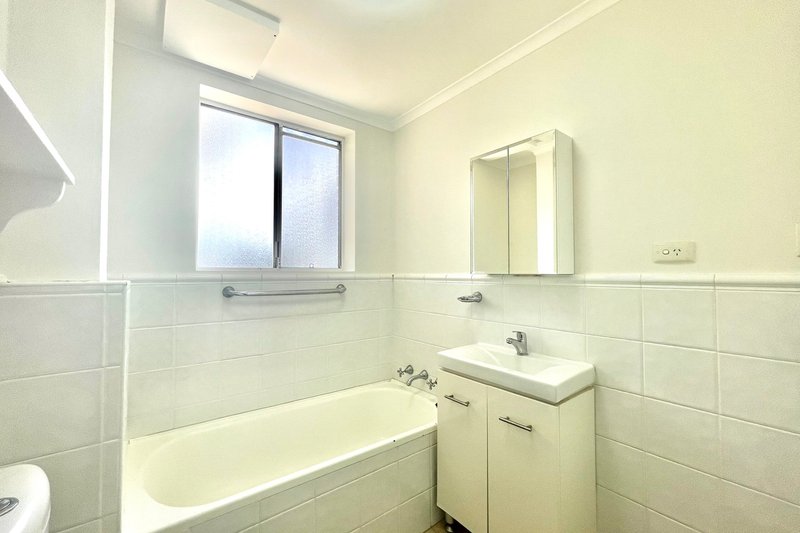 Photo - 16/4 Hunter Street, Lewisham NSW 2049 - Image 5