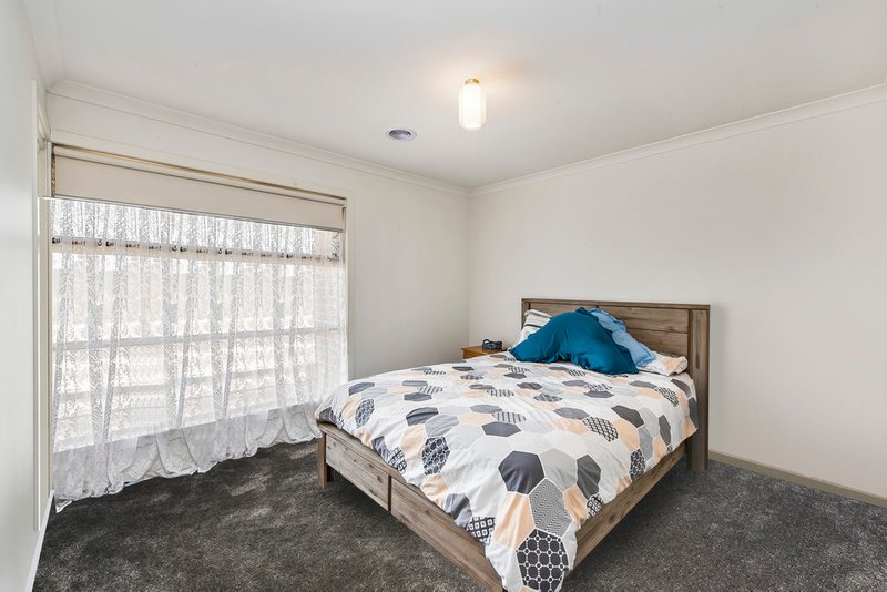 Photo - 164 James Melrose Drive, Brookfield VIC 3338 - Image 4