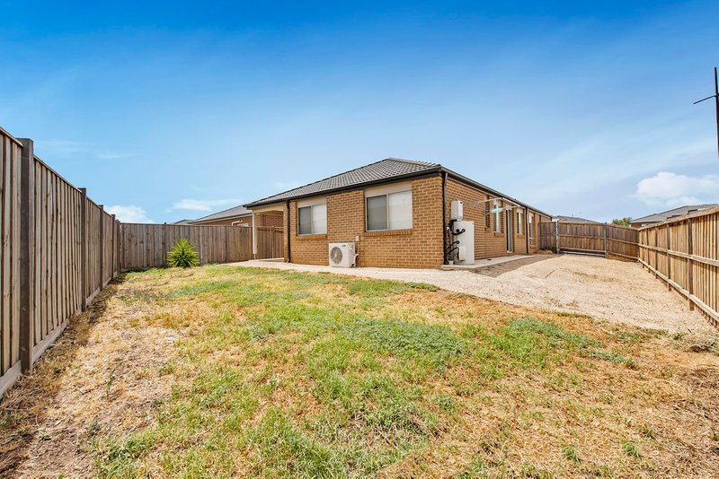 Photo - 164 James Melrose Drive, Brookfield VIC 3338 - Image 11