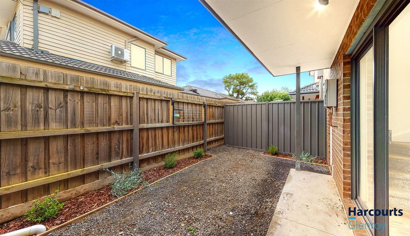 Photo - 1/64 Leonard Avenue, Glenroy VIC 3046 - Image 11