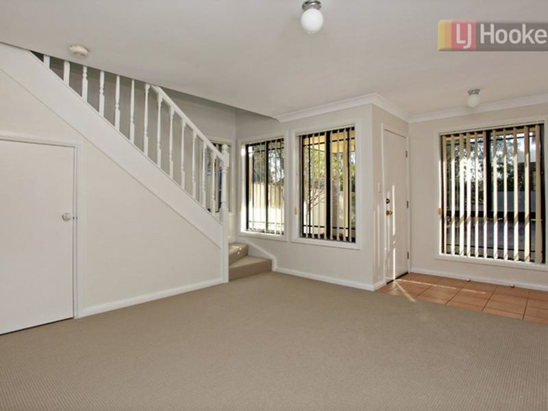 Photo - 16/4 Nolan Place, Seven Hills NSW 2147 - Image 3