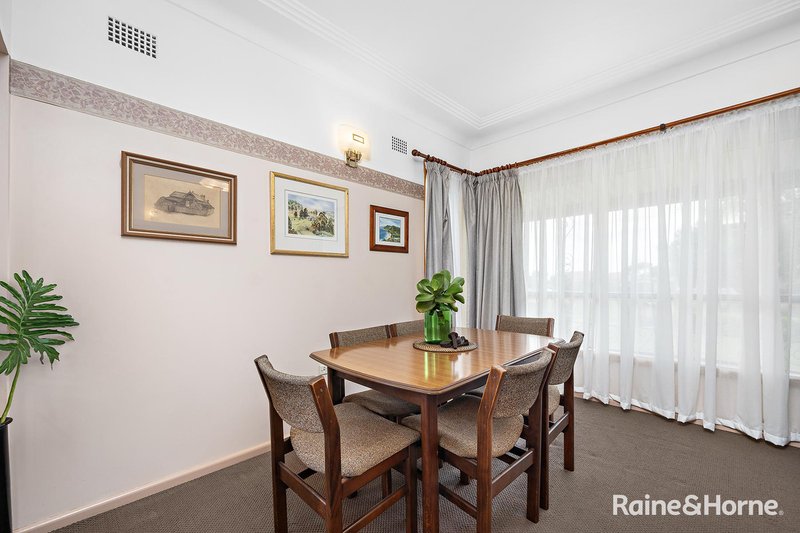 Photo - 164 Parkes Street, Helensburgh NSW 2508 - Image 4