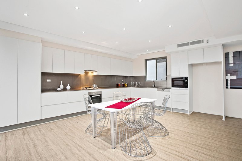 Photo - 1/64 Riverview Road, Earlwood NSW 2206 - Image 3