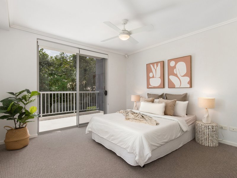 Photo - 1/64 Riverwalk Avenue, Robina QLD 4226 - Image 10