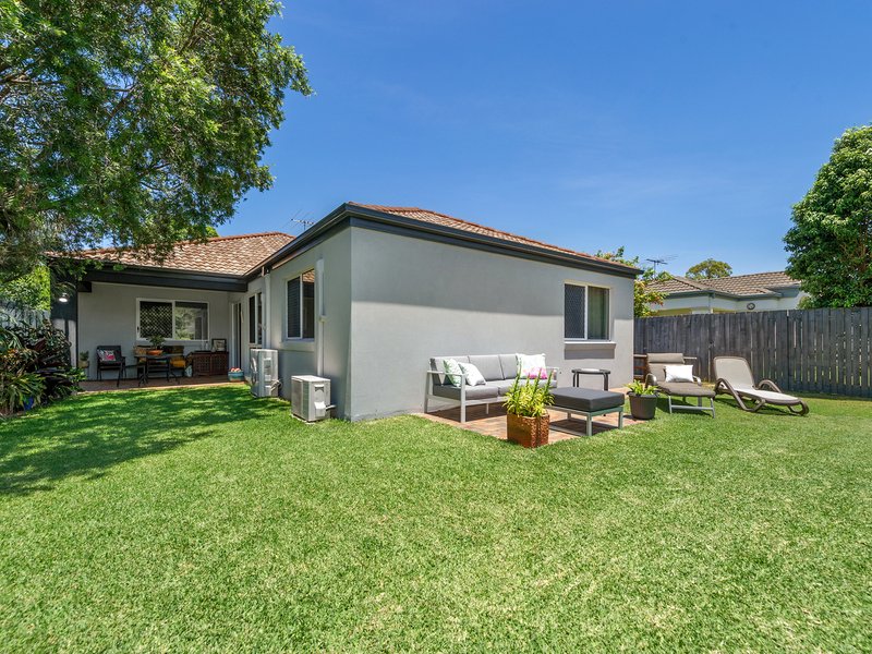 Photo - 164 Saturn Crescent, Bridgeman Downs QLD 4035 - Image 4