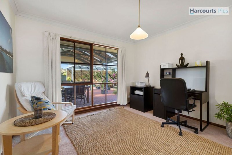 Photo - 164 The Cove Road, Hallett Cove SA 5158 - Image 7