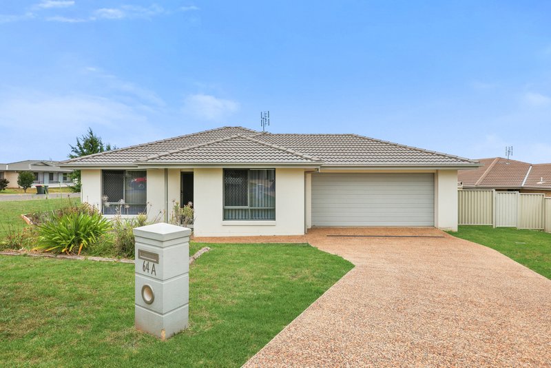 1/64 Tulipwood Crescent, Tamworth NSW 2340