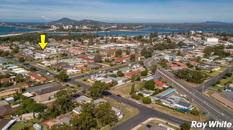 Photo - 1/64 Wharf Street, Tuncurry NSW 2428 - Image 7