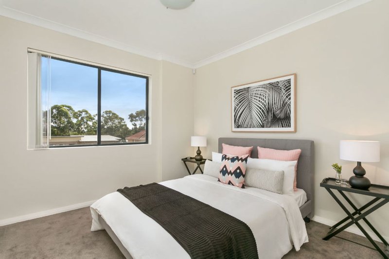 Photo - 16/40-52 Barina Downs Road, Baulkham Hills NSW 2153 - Image 3