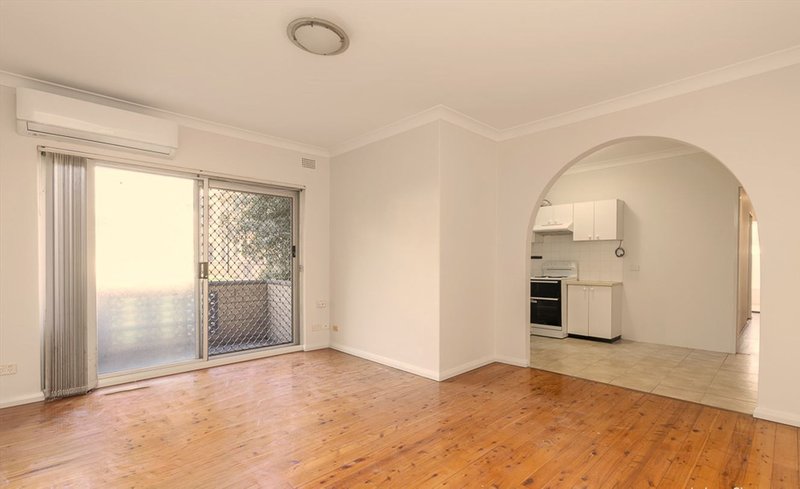 Photo - 16/41-43 Calliope Street, Guildford NSW 2161 - Image 1