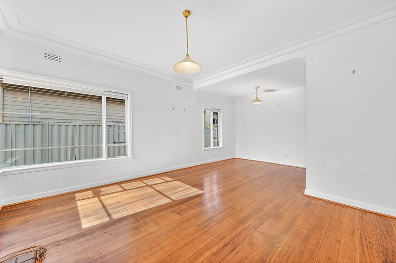 Photo - 1/641 Geelong Road, Brooklyn VIC 3012 - Image 4