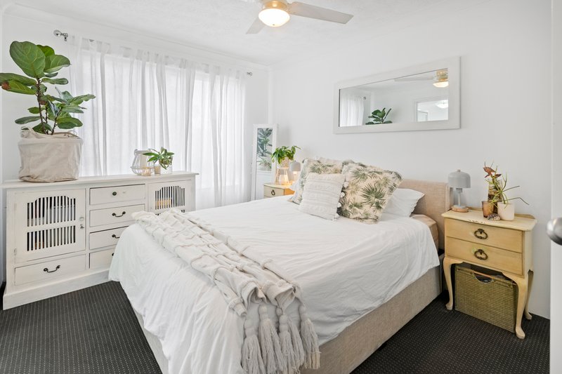 Photo - 16/48-54 Stanhill Drive, Surfers Paradise QLD 4217 - Image 13