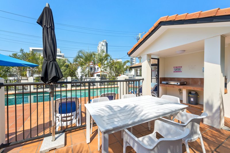 Photo - 16/48-54 Stanhill Drive, Surfers Paradise QLD 4217 - Image 18