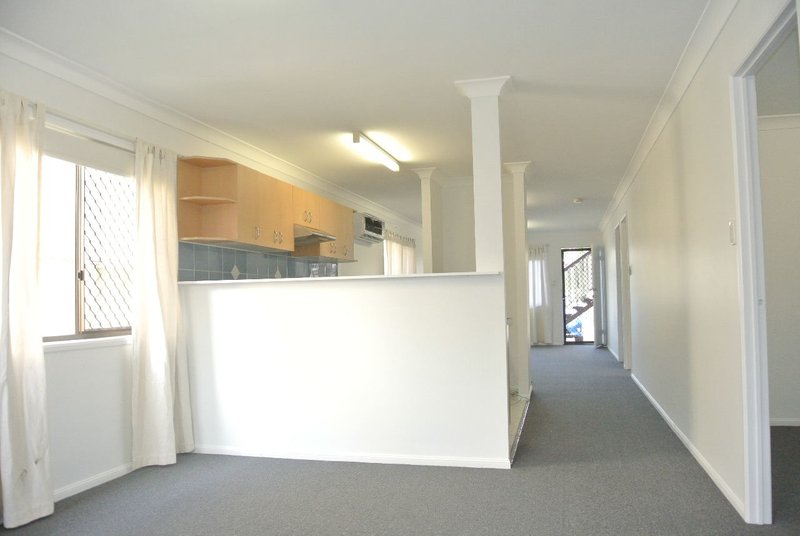 Photo - 164b Cornwall Street, Greenslopes QLD 4120 - Image 4