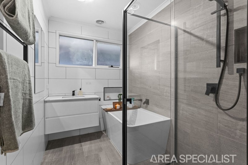 Photo - 165 Centre Road, Langwarrin VIC 3910 - Image 11